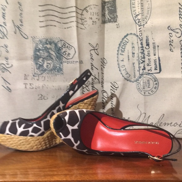 Banana Republic giraffe wedge sandal - Picture 3 of 4